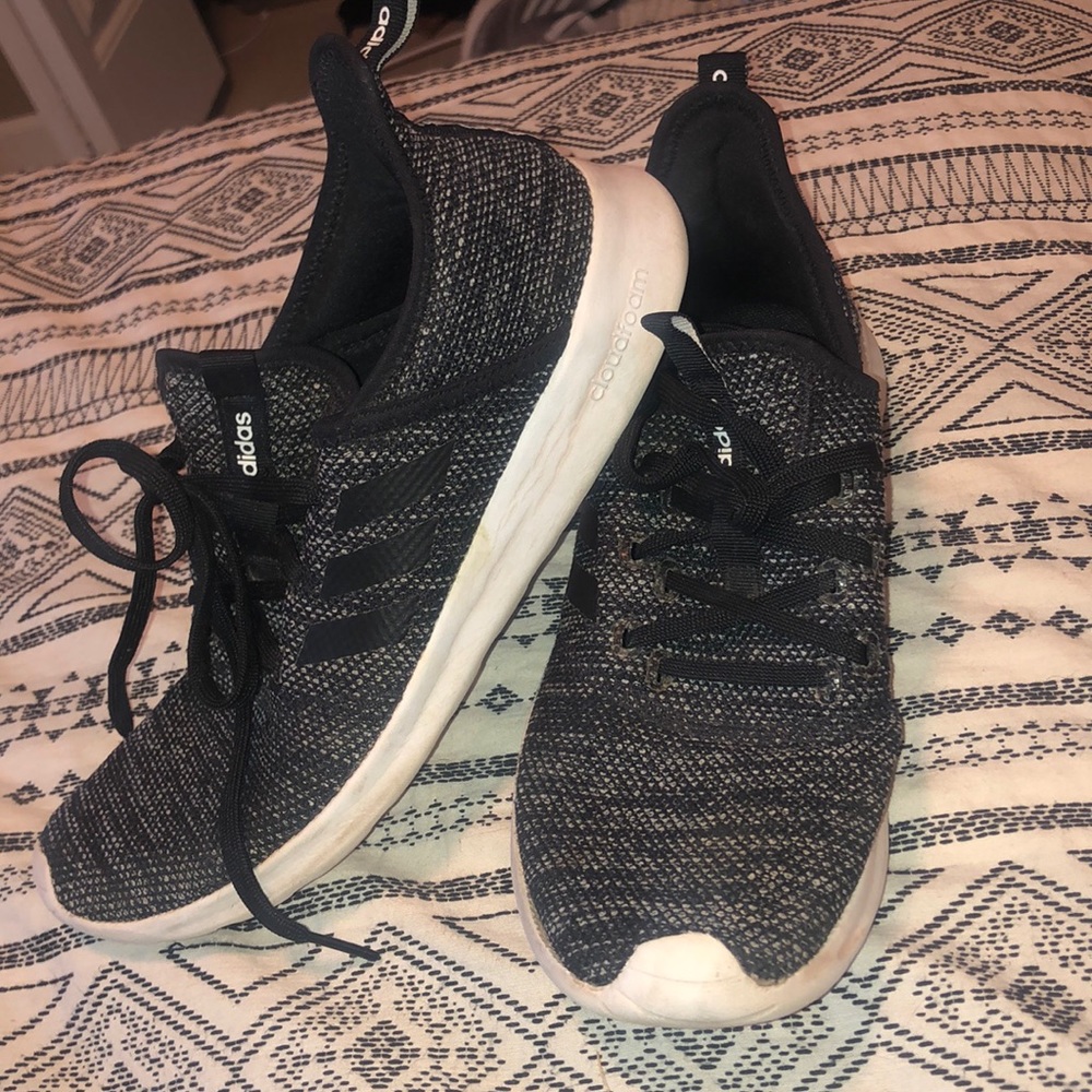 Adidas tennies
